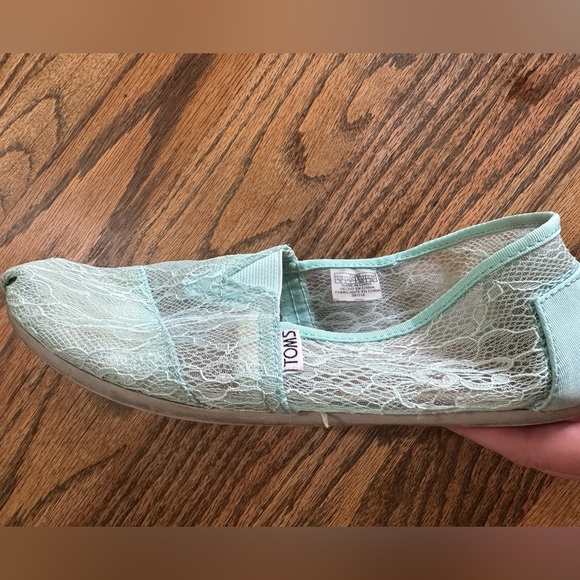 Turquoise Lace Tom’s Shoes - Picture 4 of 6